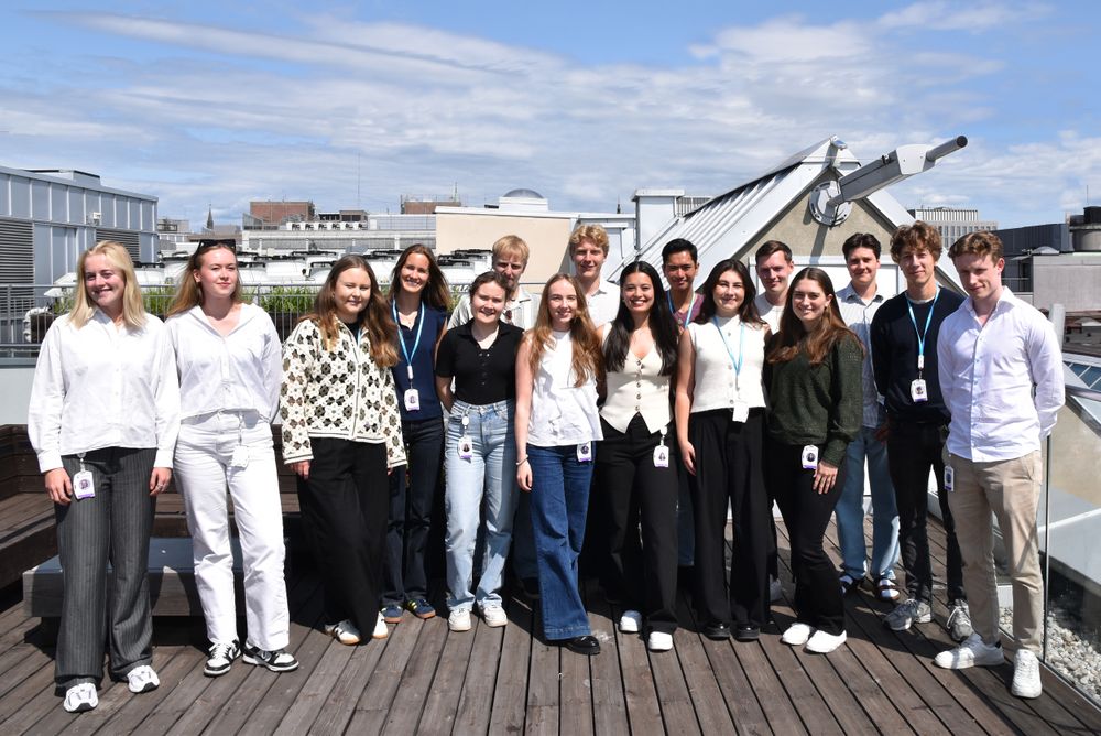Med utsikt over Oslo sentrum forbereder sommerstudentene seg på intensive uker med teknologi i praksis.