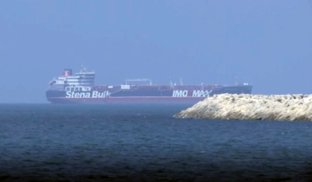 Iran truer med å stenge det viktige Hormuz-stredet, der 20 prosent av verdens olje- og gass til eksport passerer. Bildet er fra september 2019.