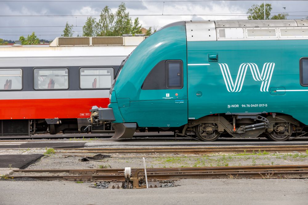 Togkundene på Østlandet er mer fornøyde i andre kvartal enn i første, viser en undersøkelse.