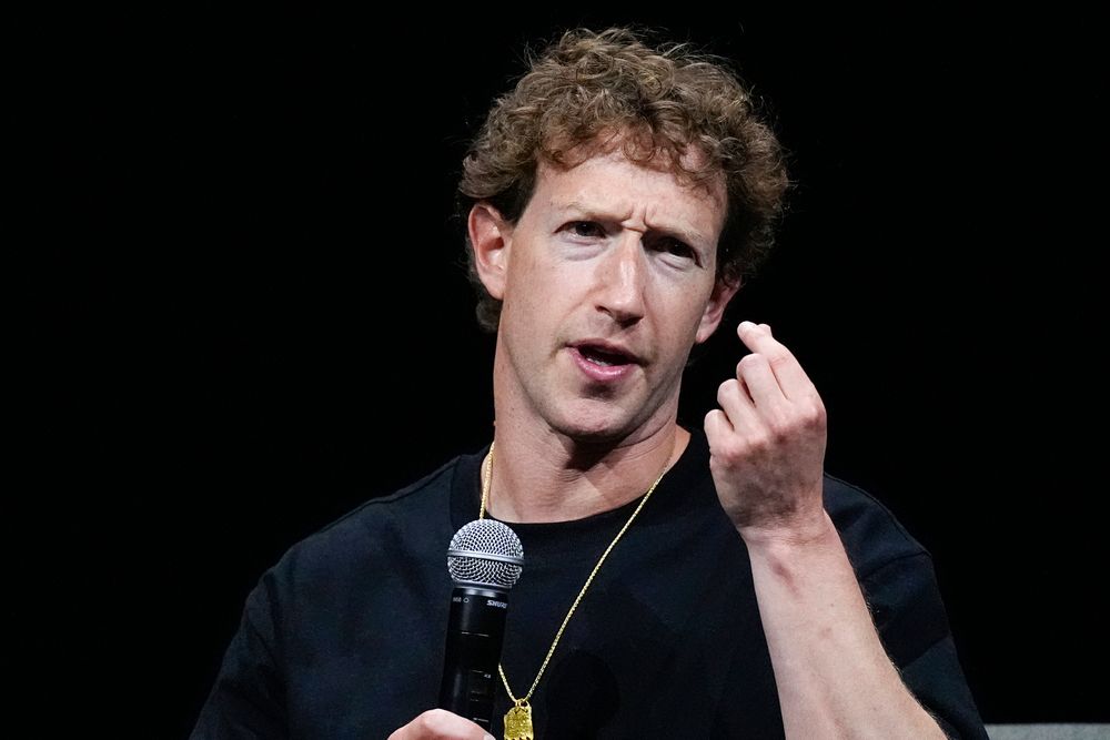 Mark Zuckerberg har stukket av med flere KI-hoder fra konkurrentene.