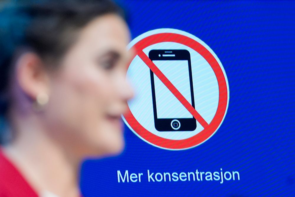 Kunnskapsminister Kari Nessa Nordtun har lenge vært motstander av mobiltelefon i skolen.