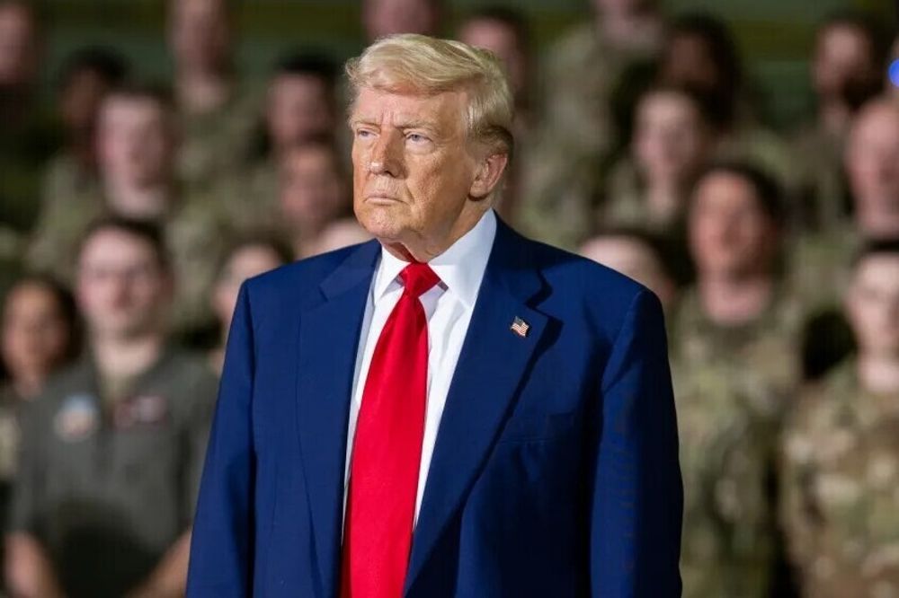 Det er uklart om det er atomdrevne ubåter eller ubåter med atomvåpen USAs president, Donald Trump, vil flytte nærmere Russland. Bildet viser Trump under et besøk ved Selfridge Air National Guard Base i Harrison Township, Michigan, tidligere i år.