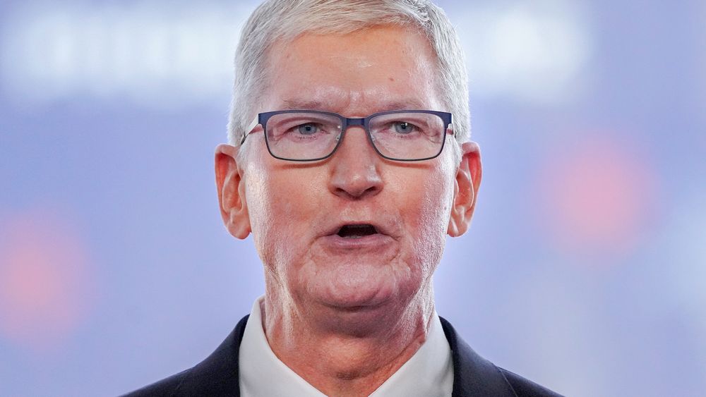 Apple, her ved toppsjef Tim Cook, har gått litt stille i dørene når det gjelder KI-satsingen, men nå signaleres det en større satsing.