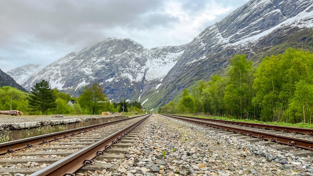 Den opprinnelige planen var å åpne Raumabanen igjen 1. september. Nå er åpningen utsatt til 1. oktober.