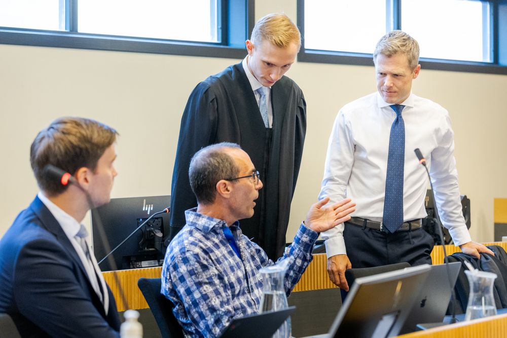 Bill Shafton, som er visepresident for juridiske forhold i Grindr (sittende i midten), representerte Grindr i Borgarting lagmannsrett. Advokat Rune Opdahl fra Wiersholm (t.h.) førte saken for selskapet, med Fredrik Wiker (i midten) som rettslig medhjelper.