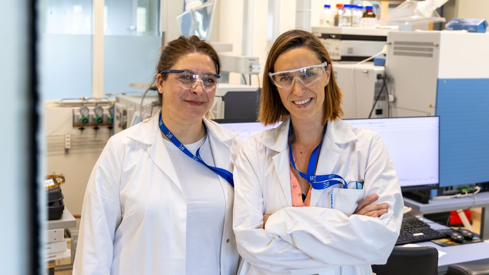 Vian Yasin og Laura Ferrando-Climent ved IFE. 