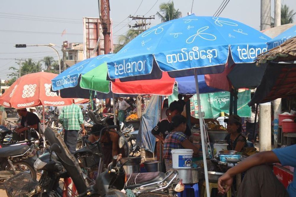Telenor er anmeldt av ICJ-Norge for å ha gitt ut kundeinfo til militærjuntaen i Myanmar og gjort regimet i stand til å overvåke mobiltelefonene til opposisjonelle. Telenor nekter for at de aktiverte overvåkingsutstyret.