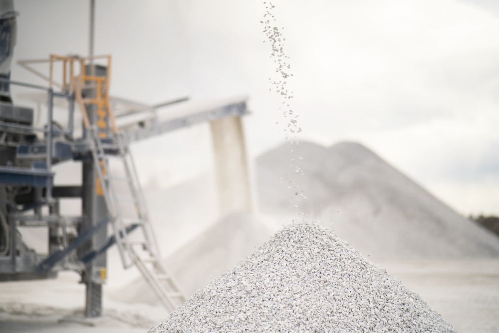 SMA Mineral vil bruke en elektrisk kalkovn med plasmagenerator, og fjerne alle utslipp fra produksjon av brent kalk. Investeringene er beregnet til 14 milliarder kroner, men selskapet mangler nettkapasitet.