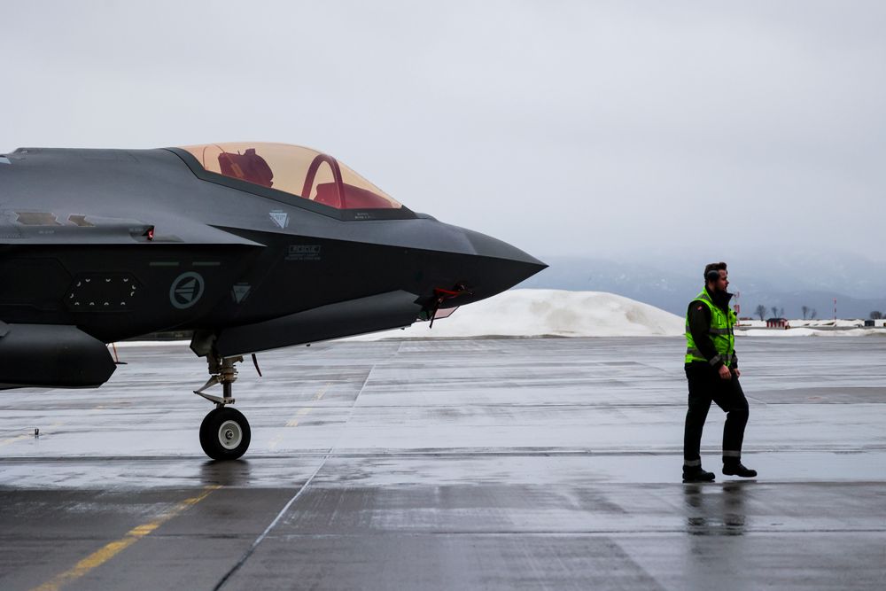 Oppgraderinger på de norske F-35-flyene rammes av amerikansk forsinkelse.