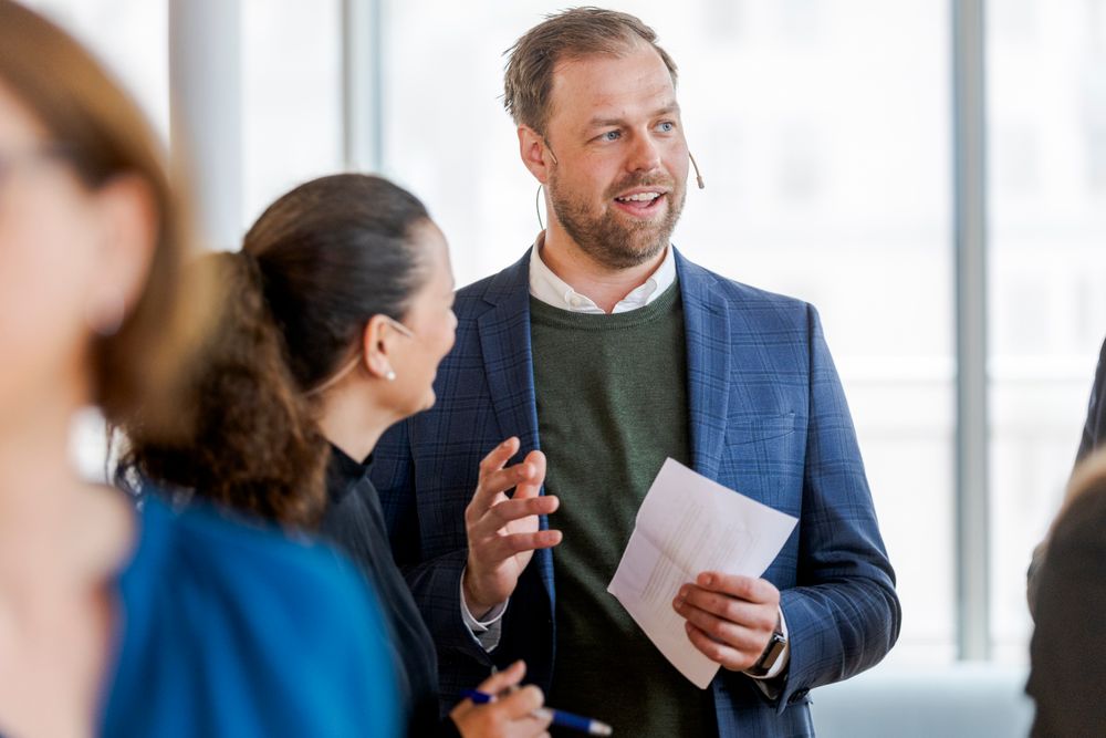 Secure PRactice er ett av to selskaper som får levere på offentlig sektors nye million-avtale. Her Erlend Andreas Gjære, daglig leder og medgrunnlegger i Secure Practice i samtale med Liv Dingsøyr i Digital Norway.