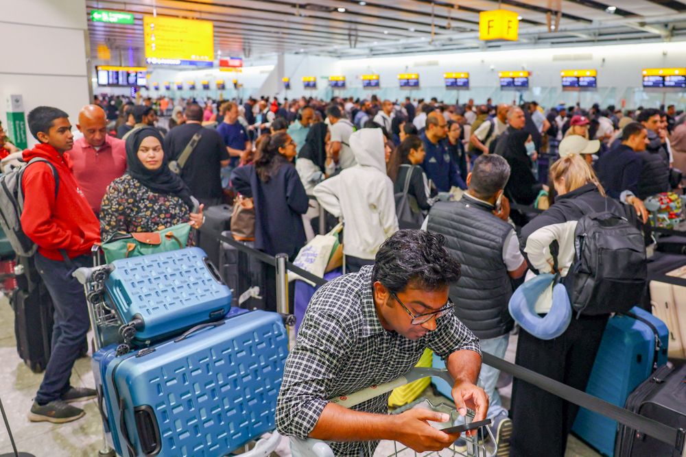 Reisende på Heathrow måtte vente med å sjekke inn etter cyberangrepet, som rammet flere store europeiske flyplasser i forrige uke.