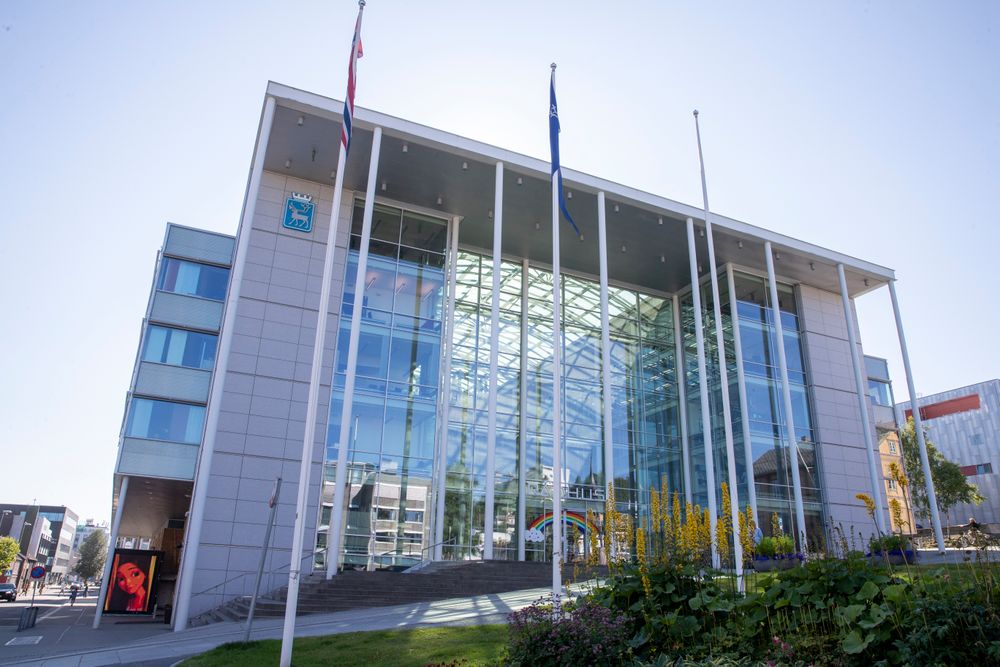 Tromsø kommune ba Chat GPT om å late som den var prosjektleder og legge fram forslag til ny skolestruktur i kommunen. 