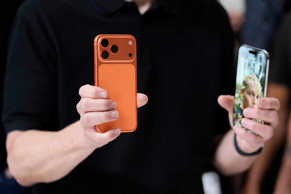 Den nye Iphone 17 pro og Iphone Air ble presentert tidligere denne måneden. Nå klager Apple over at EU-krav bremser innføring av nye funksjoner, blant annet på Iphone.