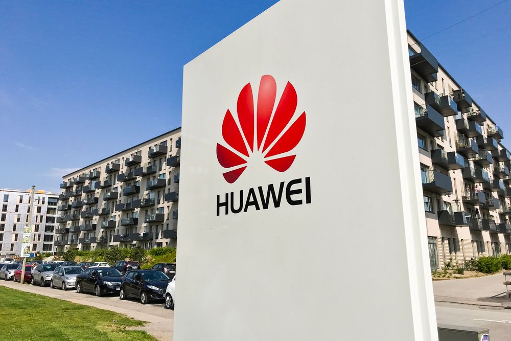 Huawei jobber hardt for å utvikle egne brikker for KI-systemer, men er fortsatt avhengig av utenlandske komponenter. 