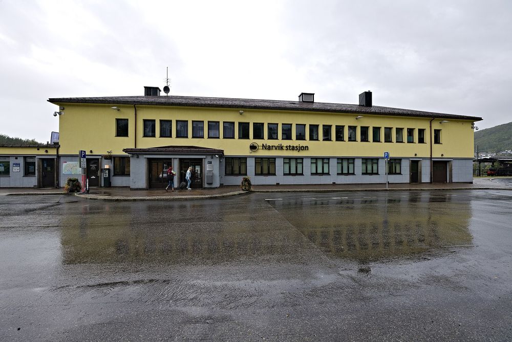 Siden søndag har det ikke vært mulig å kjøre godstog inn på Narvik stasjon.