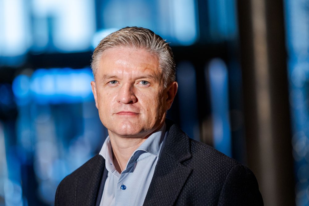 Dmytro Shymkiv, tidligere regjeringsmedlem og Microsoft-sjef i Ukraina, er i dag investor i en rekke selskaper. Han er også partner i droneselskapet Aerodrone.