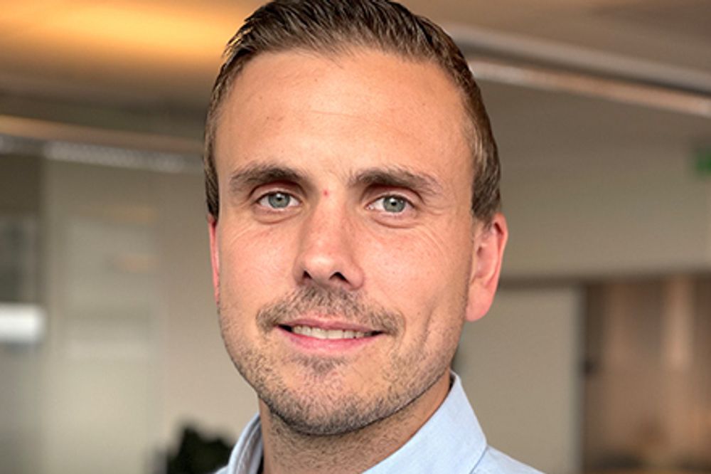 Sikkerhetsledere må balansere mellom å bruke KIs styrker og håndtere nye risikoer, skriver Marius Sandbu i Sopra Steria.