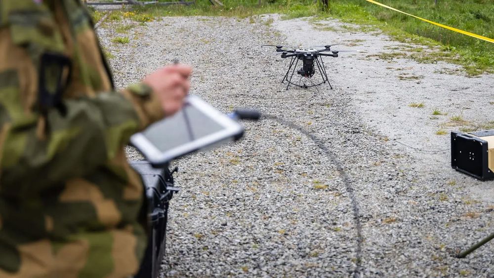 Ørland får nytt antidronesystem. Bildet viser en antidroneøvelse i Heimevernet i 2024.