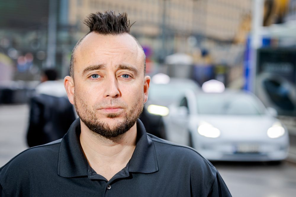 – Dette er personlig identifiserbar informasjon. Vi snakker om uskyldige liv som kan utsettes for blant annet ID-tyveri, og det er absolutt ikke noe å spøke med, sier penetrasjonstester Chris Dale.