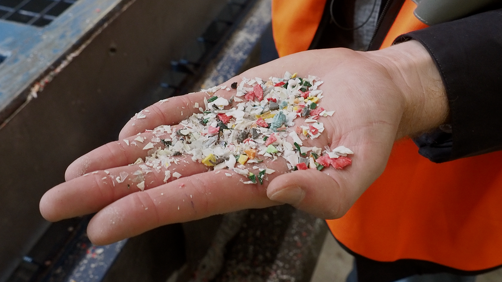 Polykemi AB kan gjenvinne alle former for plast, også fra vrakbiler.