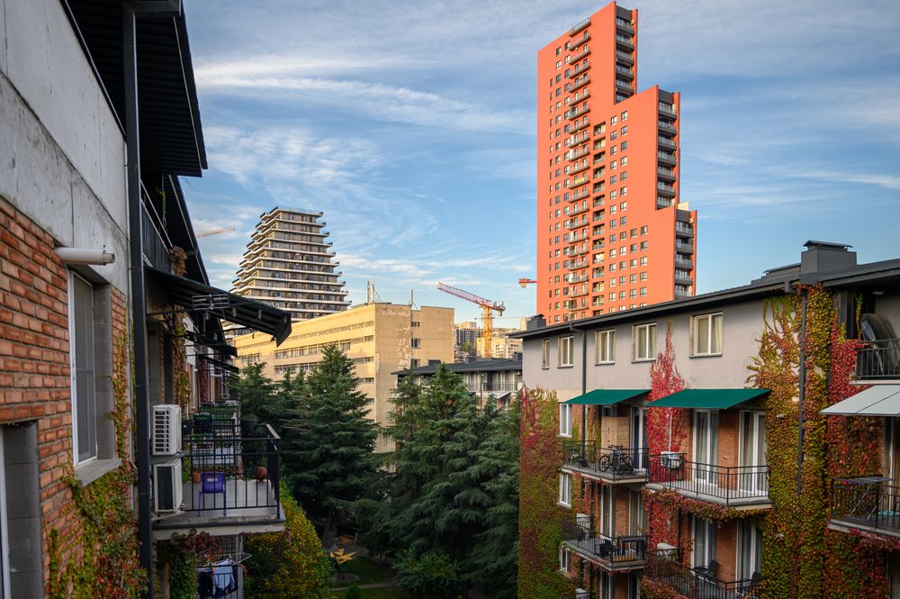 Nytt og flott er ikke alltid det samme som godt. Forskere finner at små, urbane leiligheter ofte trenger bedre løsninger for ventilasjon.