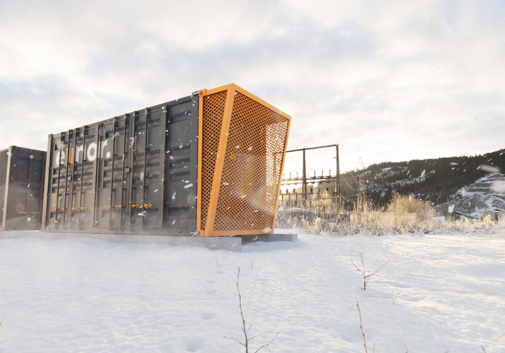 Valinor står bak et prosjekt som skal bygge tre batteriparker i Sør-Norge. Ett av disse kommer i Drangedal. Det er Elinor som står for leveransen av batteripakker i containere.