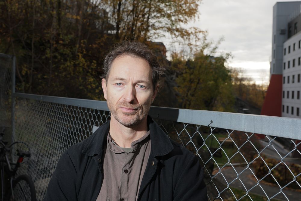 Geologiprofessor Henrik Svensen kjenner Oslos grunnforhold godt. Han ankom rasstedet ved Carl Berner i 13.30-tiden mandag.