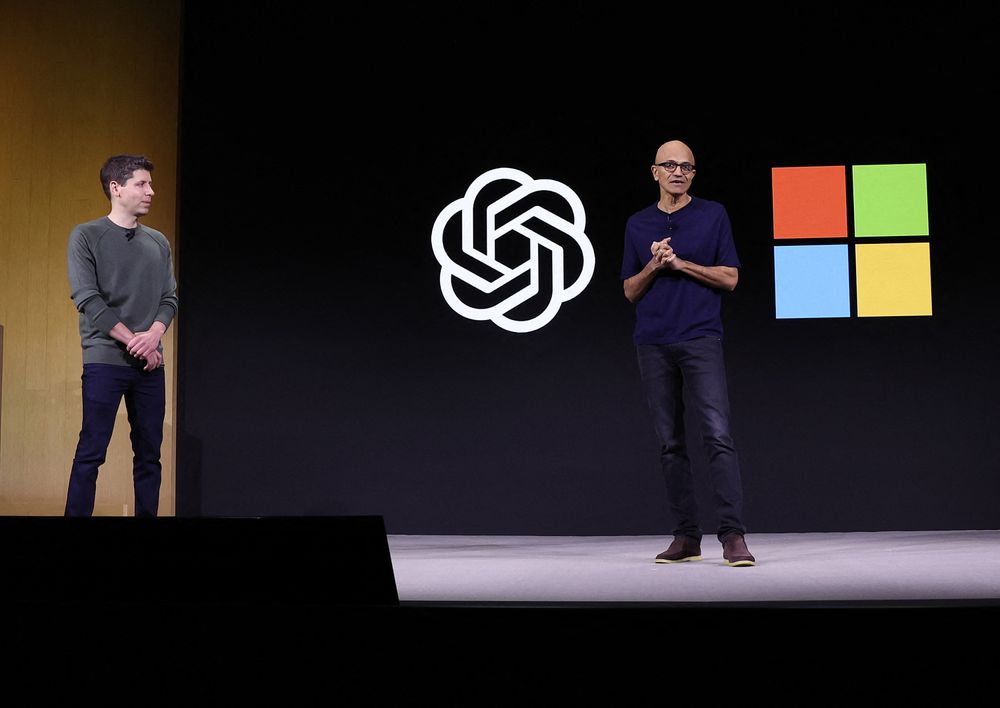 Open AI-sjef Sam Altman og Microsoft-sjef Satya Nadella blir tettere samarbeidspartnere.