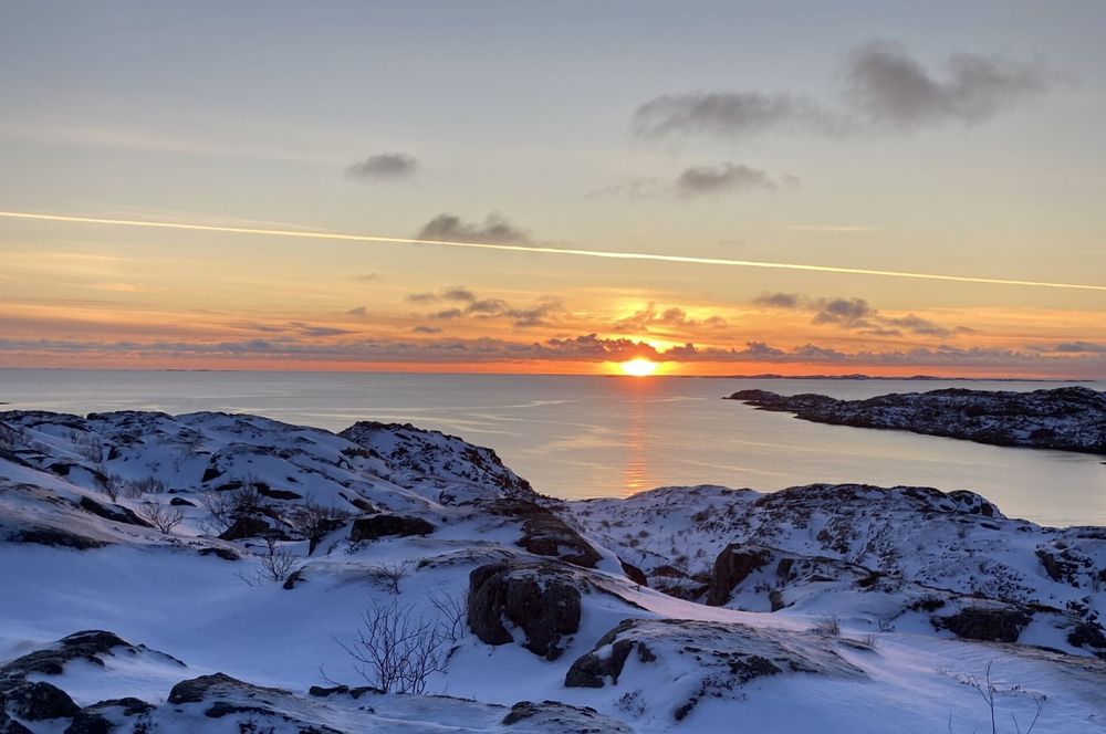 Oseanografer har overvåket sirkulasjonen flere steder i Nord-Atlanteren de siste 25 årene direkte ved hjelp av strømmålere. Disse viser at AMOC har stor variasjon fra år til år. Men det er ikke påvist noen betydelig langsiktig trend, sier  Joe LaCasce, som er professor i oseanografi. 