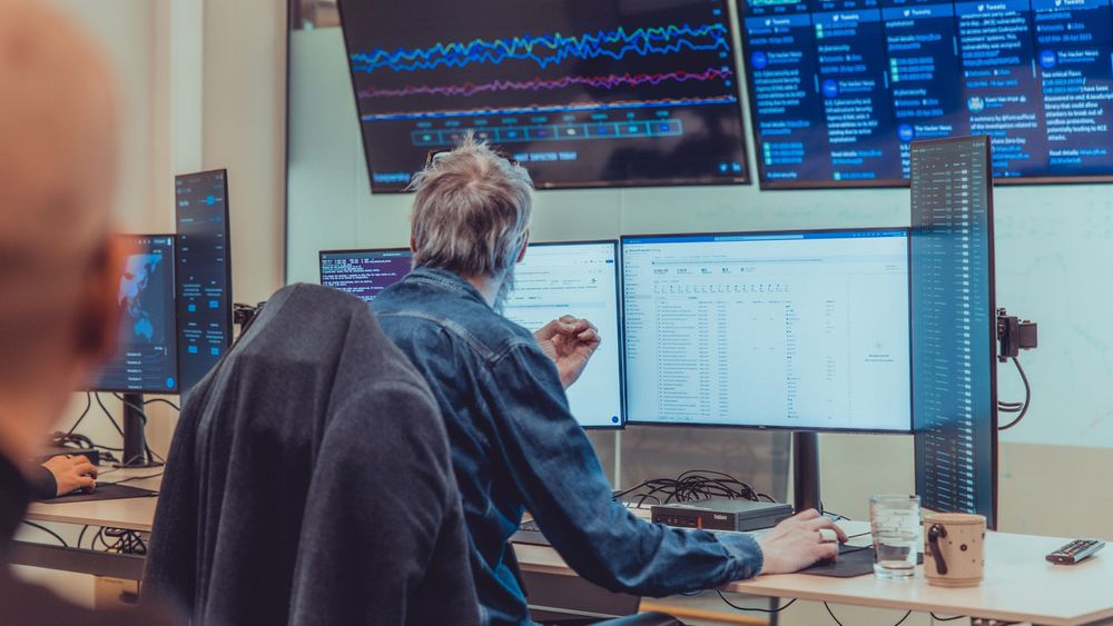 Vurderer dere å bruke ekstern SOC? Les videre for å finne ut hva som er lurt å tenke på.