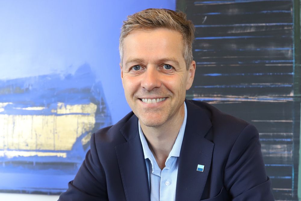 Rederiforbundets direktør Knut Arild Hareide mener det er positivt for norsk skipsfart at USA og Kina har kommet på talefot igjen og suspenderer de gjensidige havneavgiftene som ble innført i oktober.