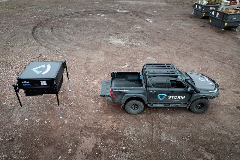 Det er denne modulære logistikk- og integrasjonsplattformen for pickuper, utviklet av norske Storm Adapt Group, som fanget interessen hos den amerikanske kjøretøygiganten GM Defense, som nå skal tilby den til både militære og sivile kunder.