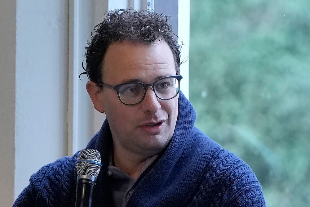 Anthropic og toppsjef Dario Amodei har inngått en avtale med Microsoft og Nvidia. Som del av avtalen får KI-selskapet inn 15 milliarder dollar i nye midler.