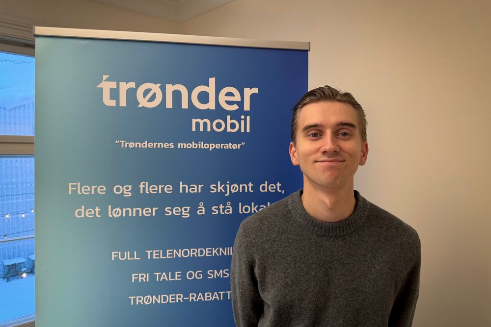 Fredrik Oftedal (22) står bak nykomlingen Trøndermobil, som leier nett av Telenor. Det hindrer ikke gründeren i å klage sin egen leverandør inn til Nkom for brudd på reglene om ID-kontroll.
