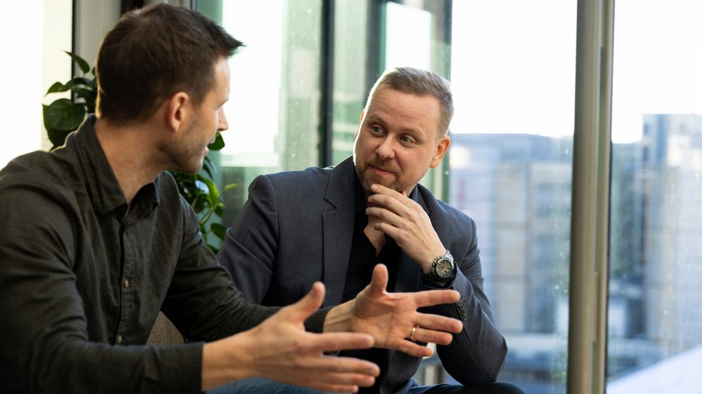 F.V.: Håkon Reinsbø og Fredrik Camén møter stadig virksomheter der ansatte «bare lever med» IT-problemer, noe som ofte viser seg å koste millioner.