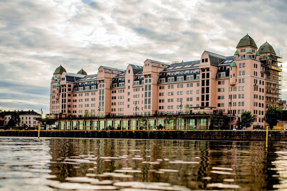 Statens graderte plattformtjenester holder til i Havnelageret på Langkaia i Oslo. De utvikler en av Norges mest kritiske IT-løsninger for forsvarssektoren. 