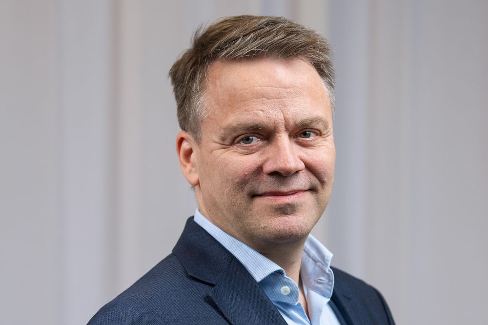 – Vi applauderer at regjeringen har satt i gang arbeidet med en nasjonal kvantestrategi. Samtidig ligger både Sverige, Finland og Danmark foran oss, skriver Martin Lippert i Global Connect.