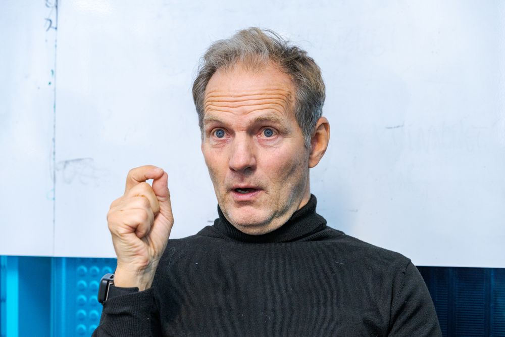 Rolf Assev opplevde et «stort personlig nederlag», men: – det riktige jeg gjorde, var å ansette de rette folkene, sier han.