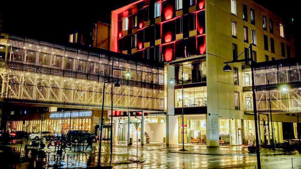 Hemit og Helse-Midt Norge har vært i konflikt med IBM etter at et IT-system som var ridd av feil, ble innført på St. Olavs hospital i Trondheim i 2021.