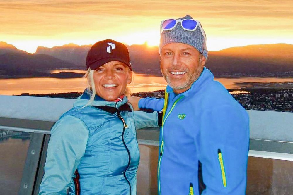 Ståle Schumacher toppet inntektslisten for bransjen suverent i fjor. Etter å ha solgt Domeneshop har gründeren byttet ut domenenavn med mer tid på egen vingård, Cascina Baratano, i Italia sammen med kona Marit Sande Aune. Paret er også ivrige skikjørere.