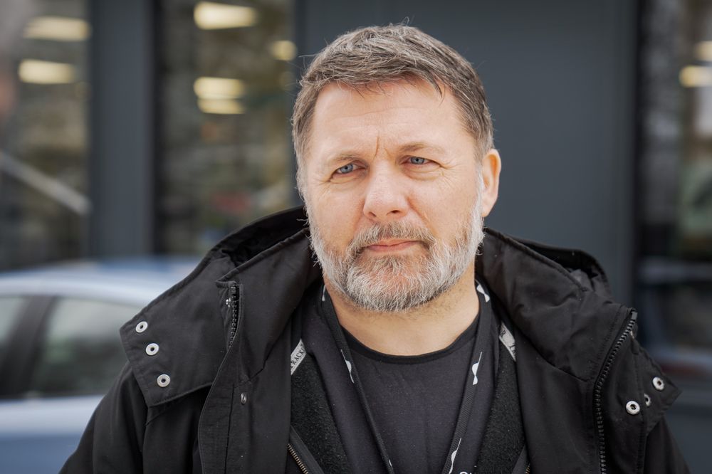 Stingray-gründer Esben Beck øker inntekt og formue etter å ha fått utbetalt deler av summen for salget av lakselusoppfinnelsen.