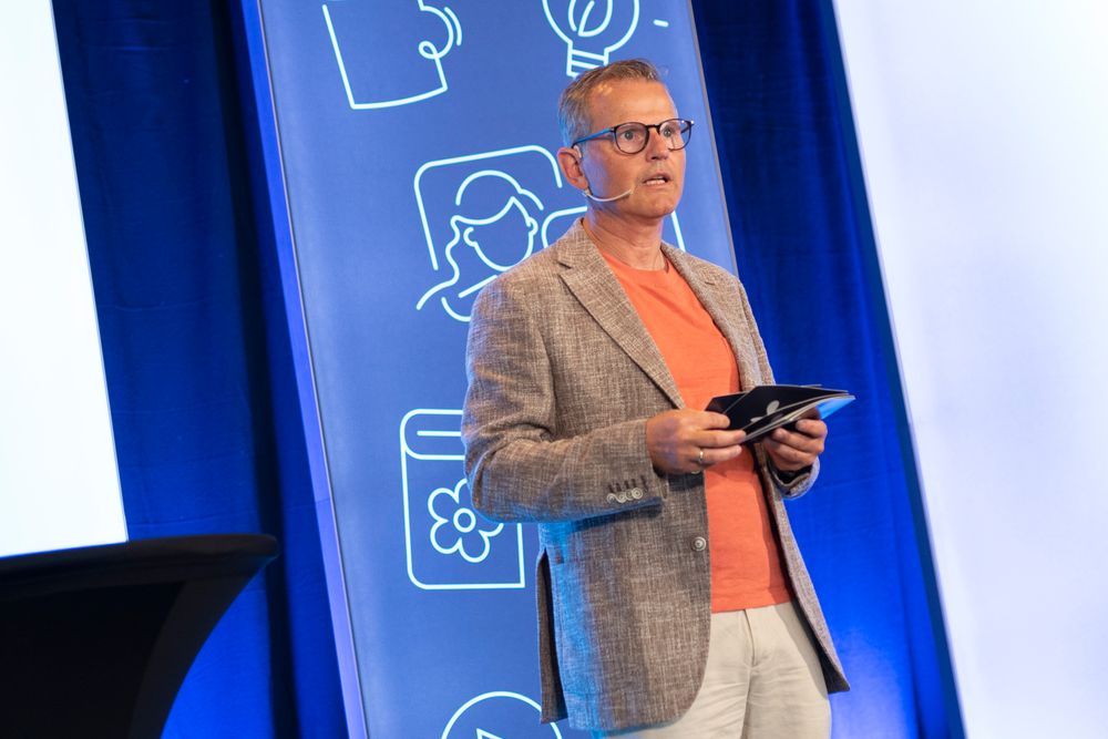 – Vi håper vi kan gå fra ord til handling så fort som mulig, sier Telenor Norges sikkerhetsdirektør, Christer Eneroth, som etterlyser endringer i sikkerhetslovene som gjør det vanskelig å bygge og drifte telenett på tvers av landegrensene.