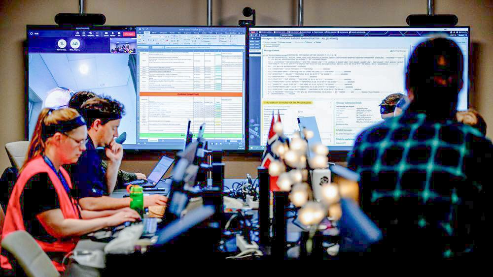 Tilsynet for universell utforming har tittet på HelsaMIi-løsningen som er utviklet av Helseplattformen og er ikke fornøyd med hvordan nettstedet behandler brukerne. Her fra operasjonssentralen til IT-leverandøren.