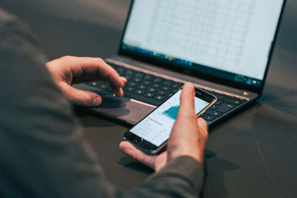 Nkom varsler tilsyn mot Telenor, Telia og Lyse Tele for å finne ut om de kan ha brukt KI-baserte systemer for å stoppe svindel-SMS i strid med norske lover.