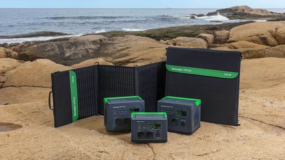 Schneider OffGrid™ PPS330-UK/GR, PPS500-UK/GR og PPS730-UK/GR med valgfritt solcelle-panel.