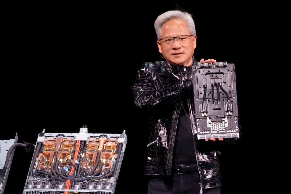 − Et gigantisk steg opp i ytelse, sa Jensen Huang, Nvidia-topp, på CES mandag.
