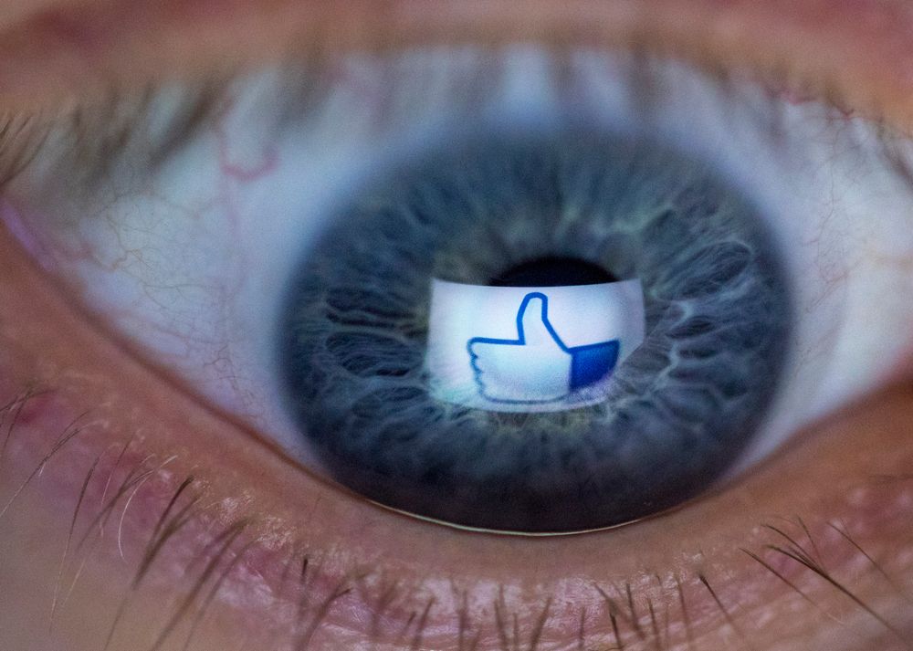 Tørre øyne og dårlig øyehelse er en økende utfordring, og dette er gjerne tett knyttet til livsstil og skjermbruk.