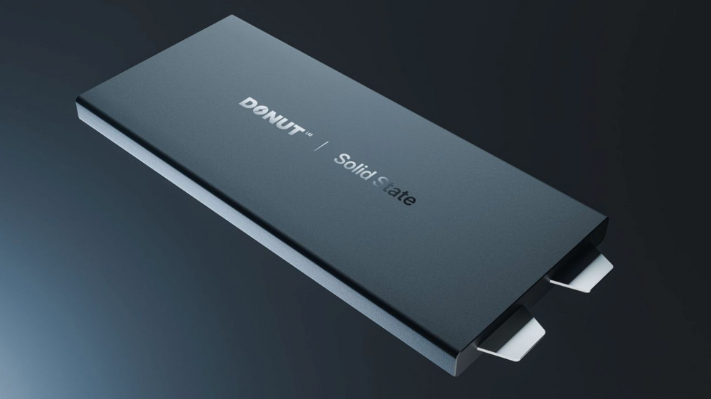 Dette skal være Donut Labs revolusjonerende batteri. Det ble presentert på CES i Las Vegas. Til utstillingen tok de bare med 3D-printede utstillingsversjoner. 