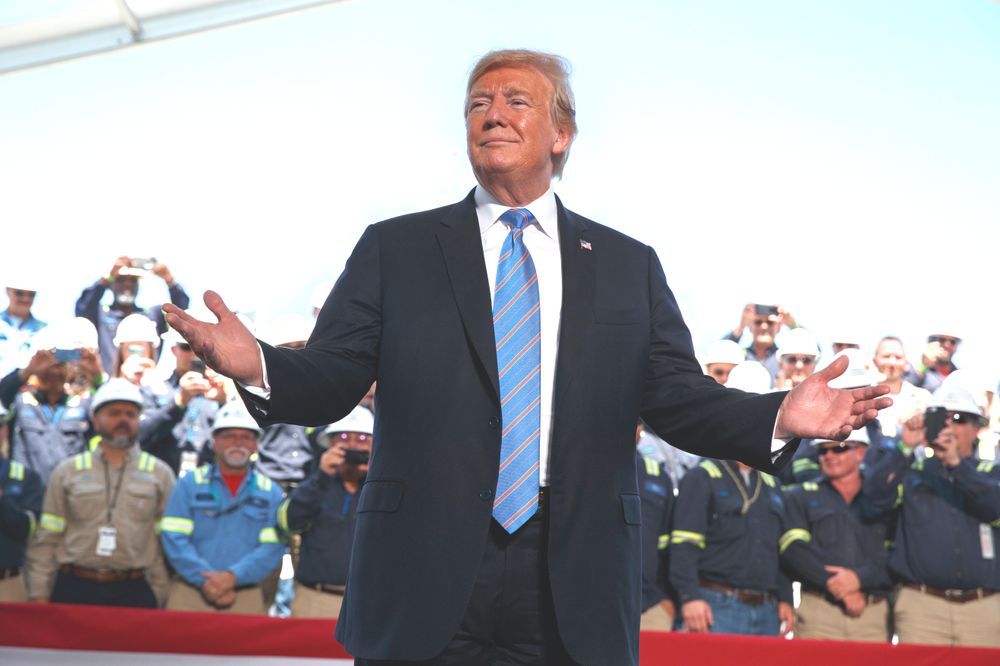 USAs president Donald Trump ønsker å øke EUs innkjøp av amerikansk LNG. Samtidig er det i hans makt å stanse mye av eksporten.