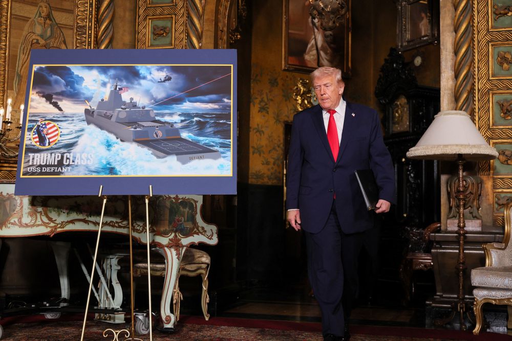USAs president, Donald Trump, presenterte regjeringens slagskipprosjekt under en pressekonferanse ved Mar-a-lago i Palm Beach, Florida, 22. desember i fjor.